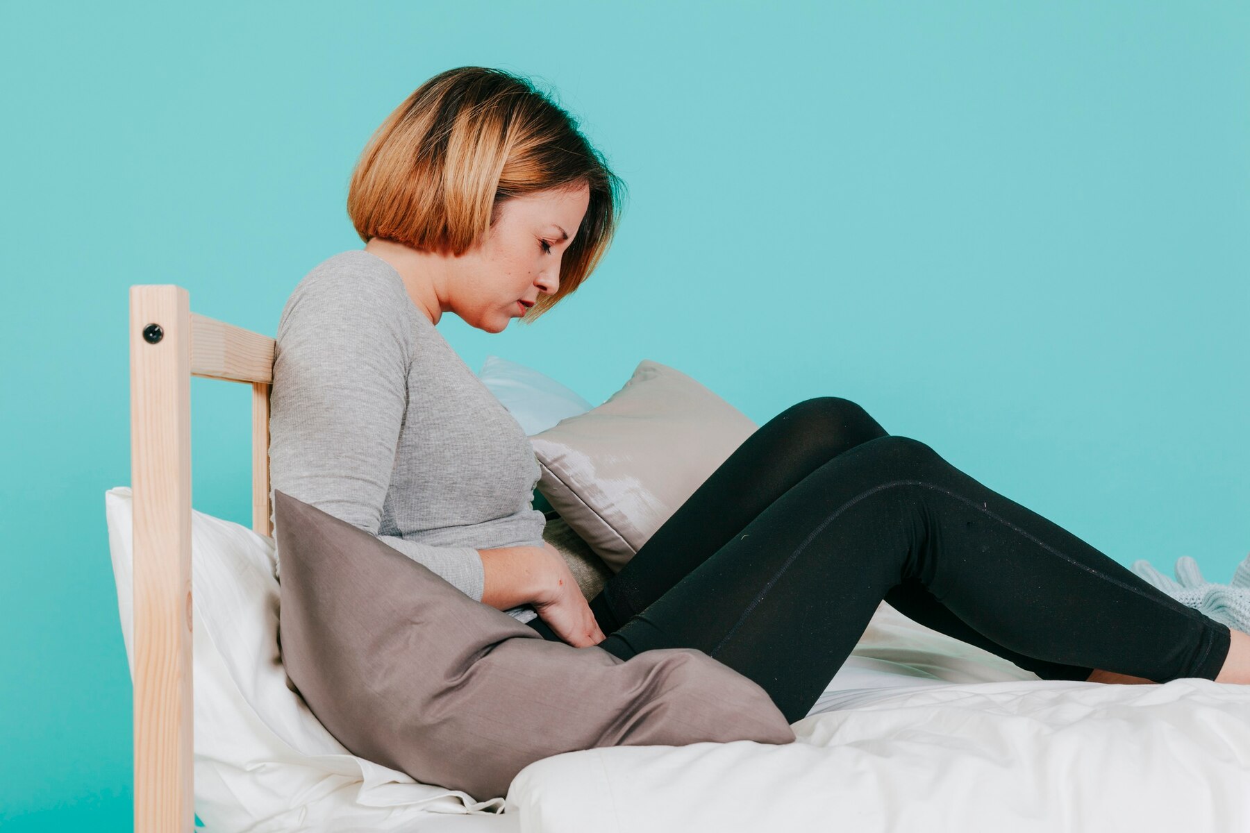 Tips for living with endometriosis: Manage pain effectively and improve your overall quality of life.